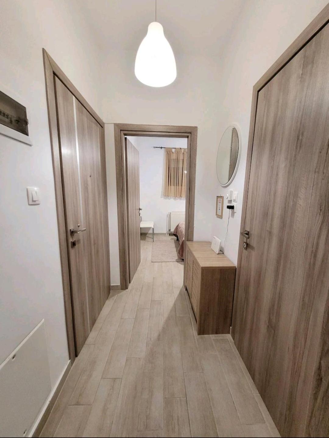 Center River Apartment フロリナ エクステリア 写真
